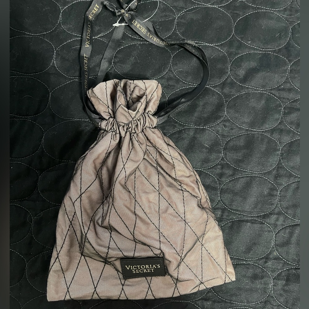 VS Garment Bag